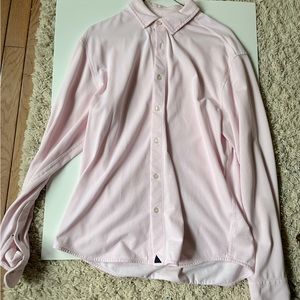 Untuckit Large button down